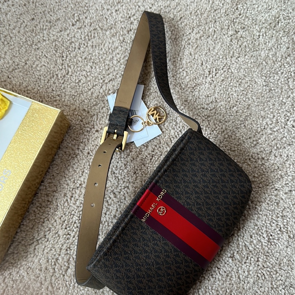 Michael Kors belt bag - Picture 3 of 5